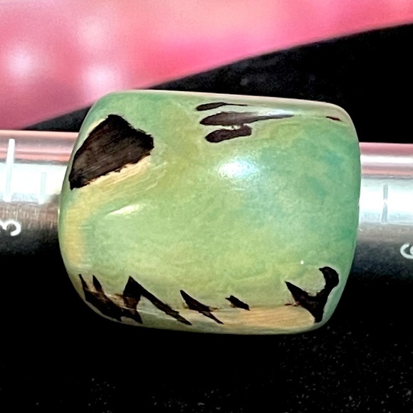 Hand carved Tagua seed statement ring​​ - Picture 6 of 8
